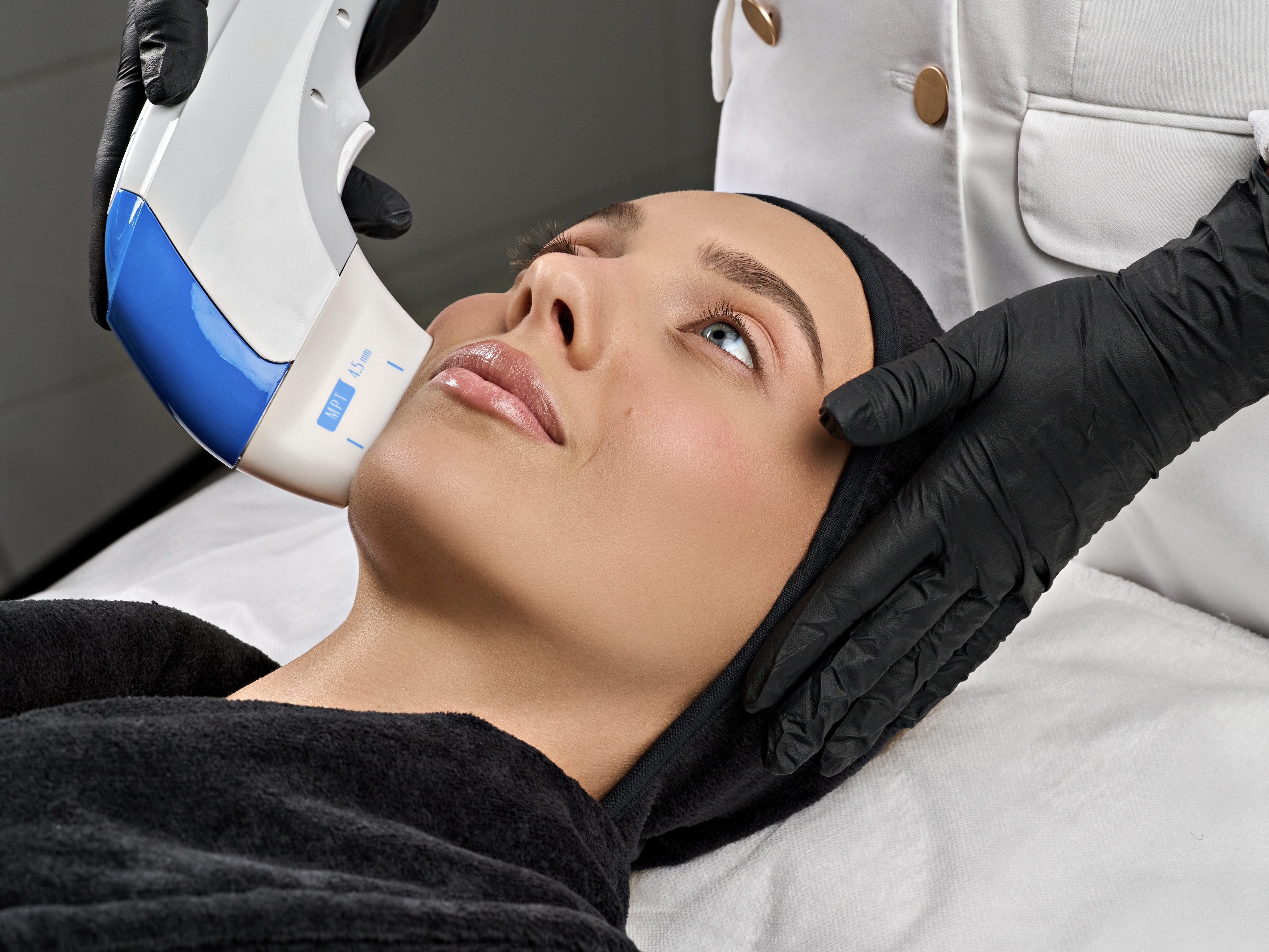 Focused ultrasound lifting at Evolution Aesthetics Clinic