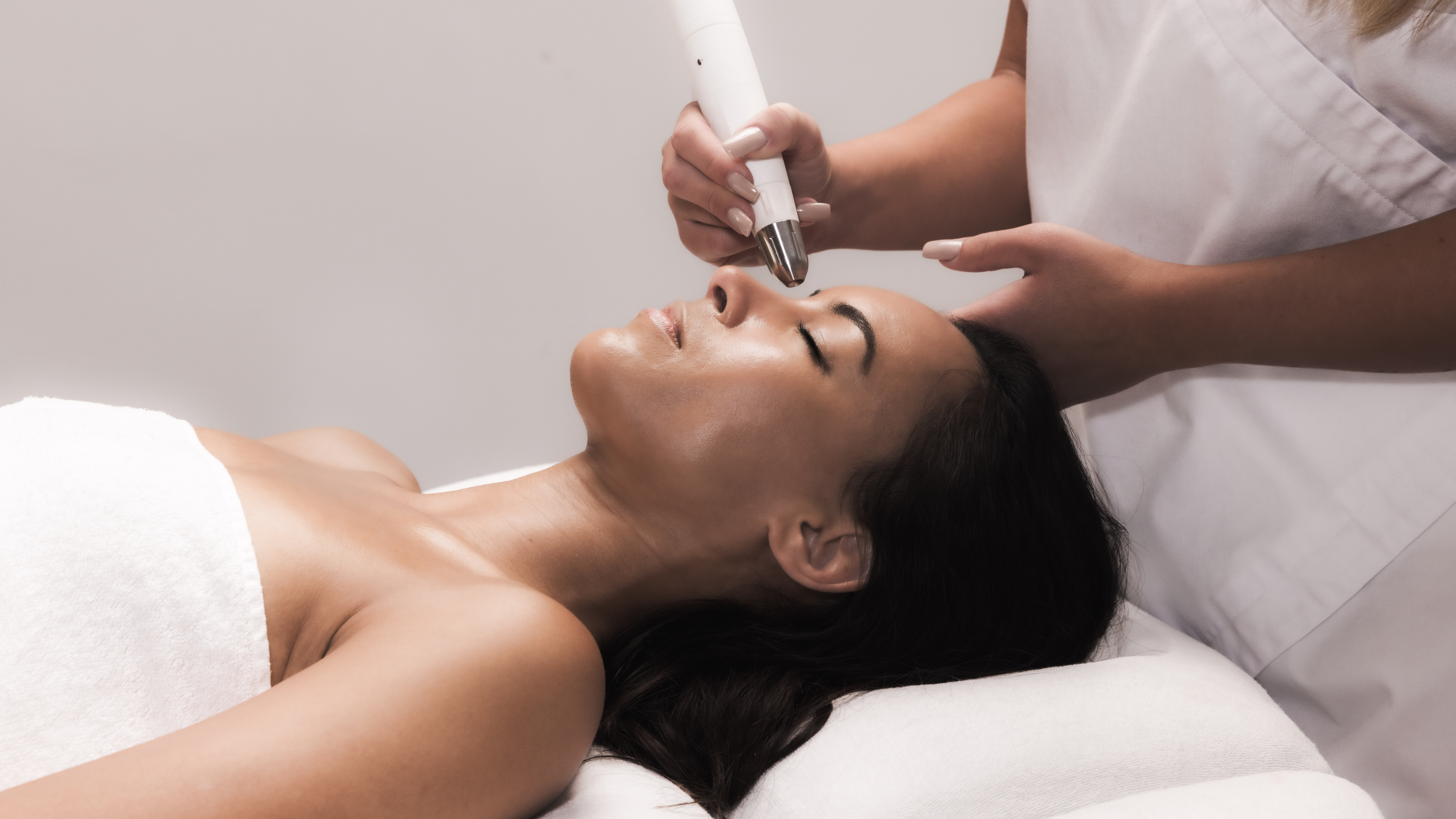 Dermadrop needle-free mesotherapy at Evolution Aesthetics Clinic