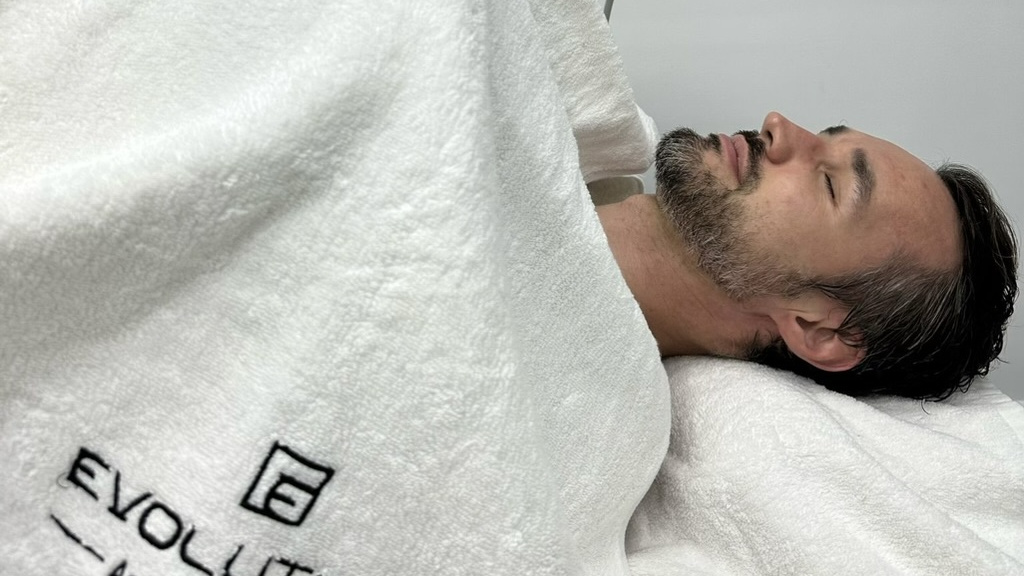 Patient during an Iyashi Dome treatment